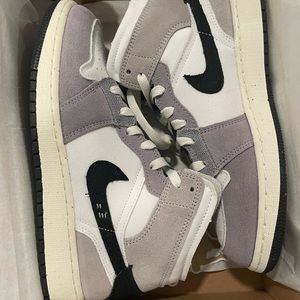 Air Jordan 1 Mid SE Craft White Cement Grey Black